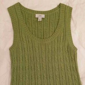 A T Loft sweater vest